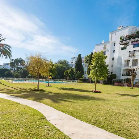 Vacation Marbella: Beachfront Luxury At Terrazas De Banus *